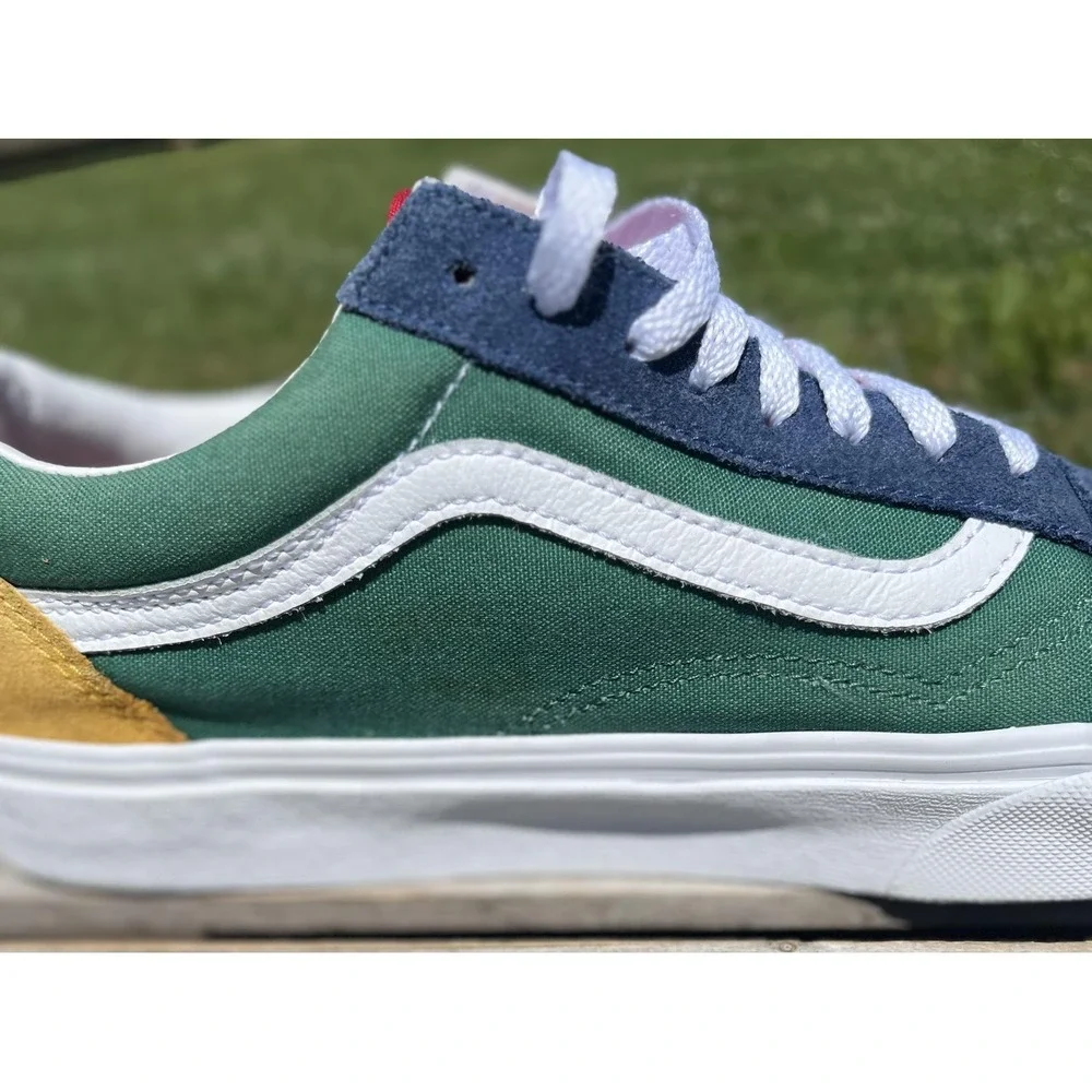Vans Old Skool Shoes Mens Size 9.5 Skate Canvas Sneakers Classic Low Top Casual‎